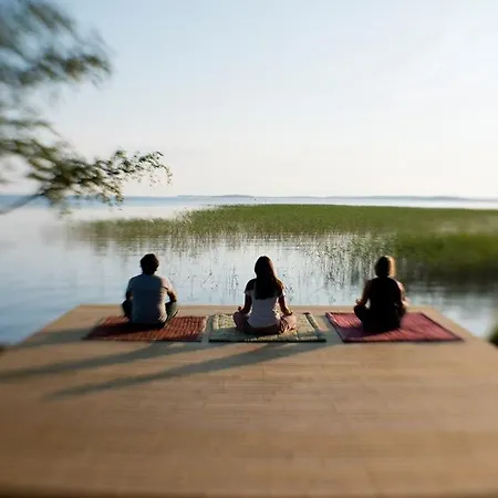 Utula Nature Retreat לינה וארוחת בוקר רוקולהטי